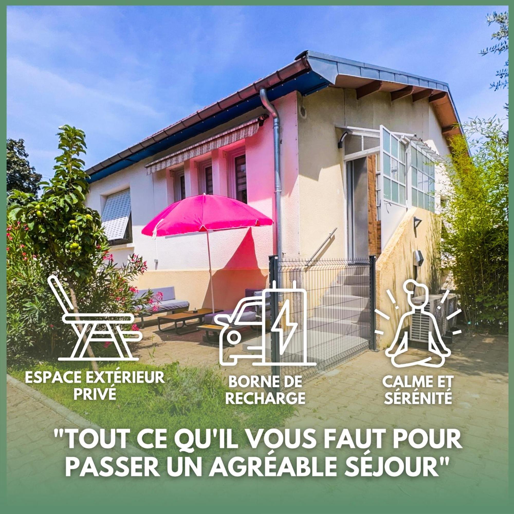 Serenity Suite Vénissieux الغرفة الصورة